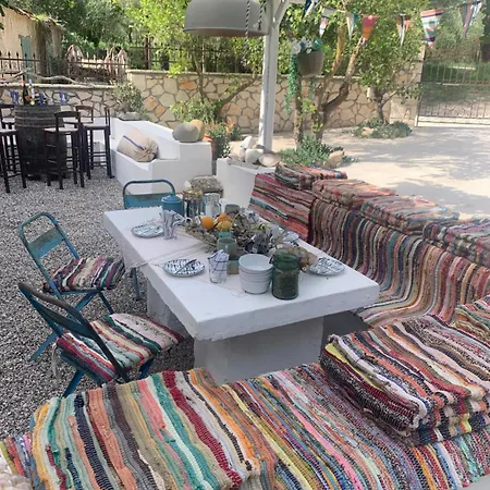 Ochre - Rustic Retreat Pensiune 4*