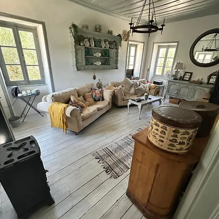 Ochre - Rustic Retreat Pensiune