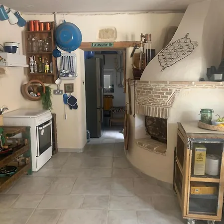 Ochre - Rustic Retreat 4*