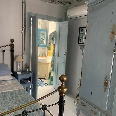Pensión Ochre - Rustic Retreat 4*