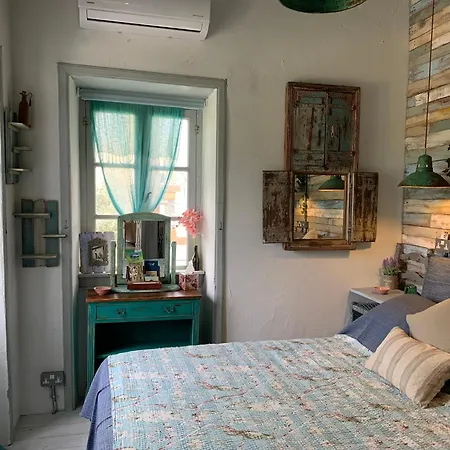 Ochre - Rustic Retreat